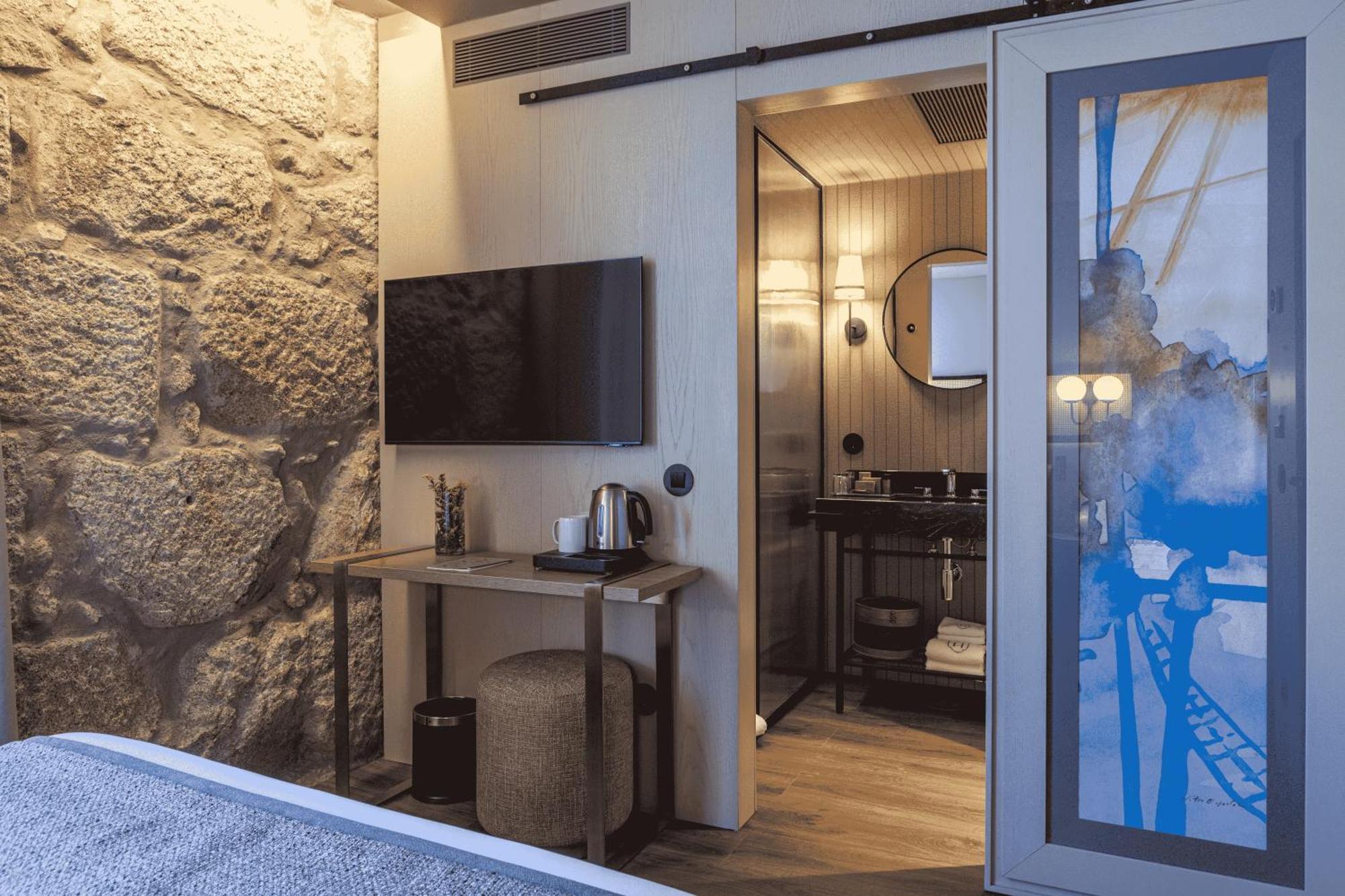 Timbre Virtudes Hotel